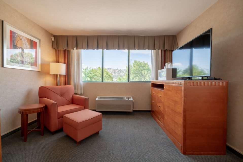 Hotel Kelowna & Conference Centre Rom bilde