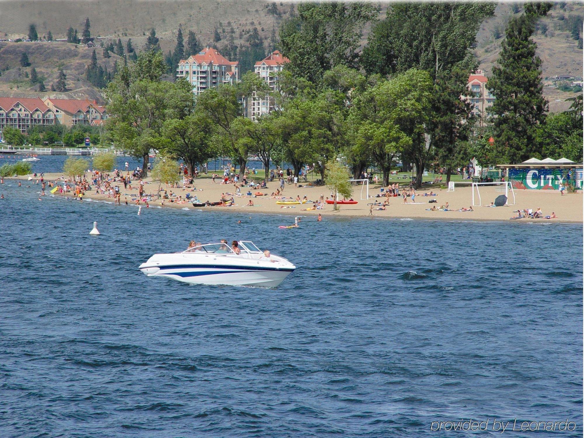 Hotel Kelowna & Conference Centre Eksteriør bilde